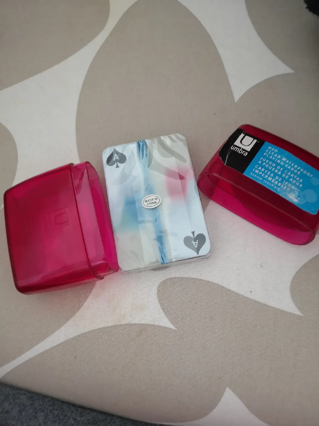 Umbra H2O Waterproof Playing Cards - New image indicator(2)