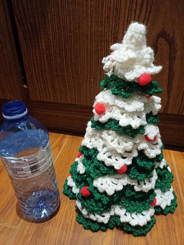 Free Handmade Crocheted Christmas Tree Decoration image indicator(2)