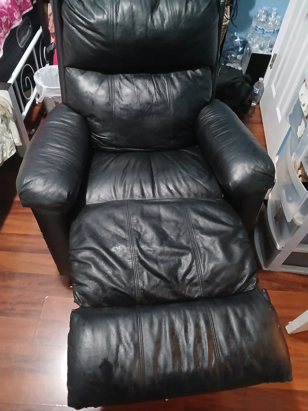Black Leather Recliner Chair - photo 3
