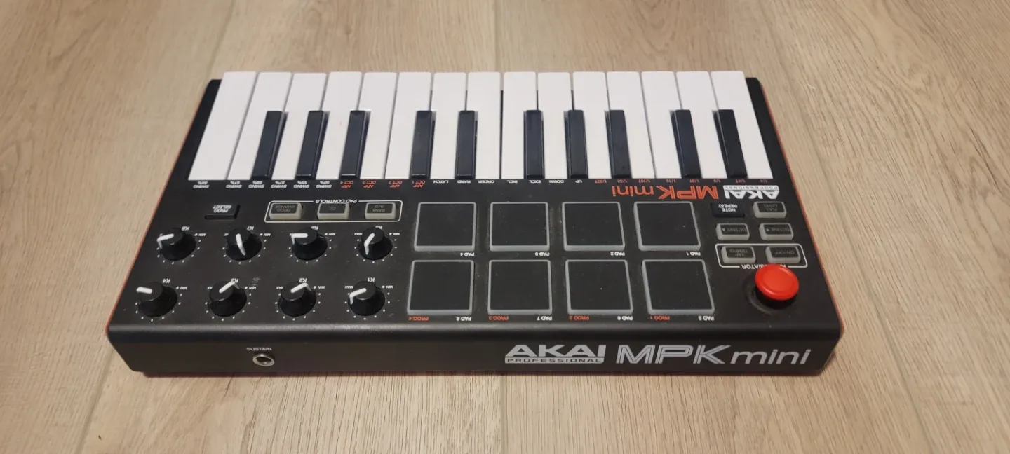 AKAI MPK mini MIDI Keyboard image indicator(2)