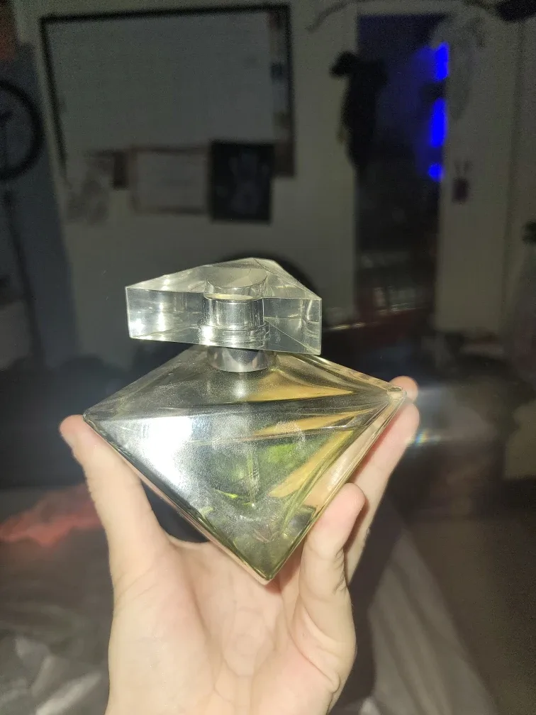 Diamond Perfume Bottle image indicator(2)