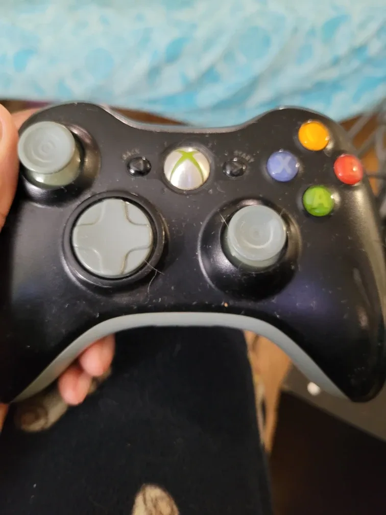 Xbox 360 Games and Controllers