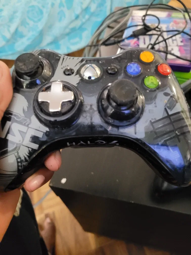 Xbox 360 Games and Controllers image indicator(2)