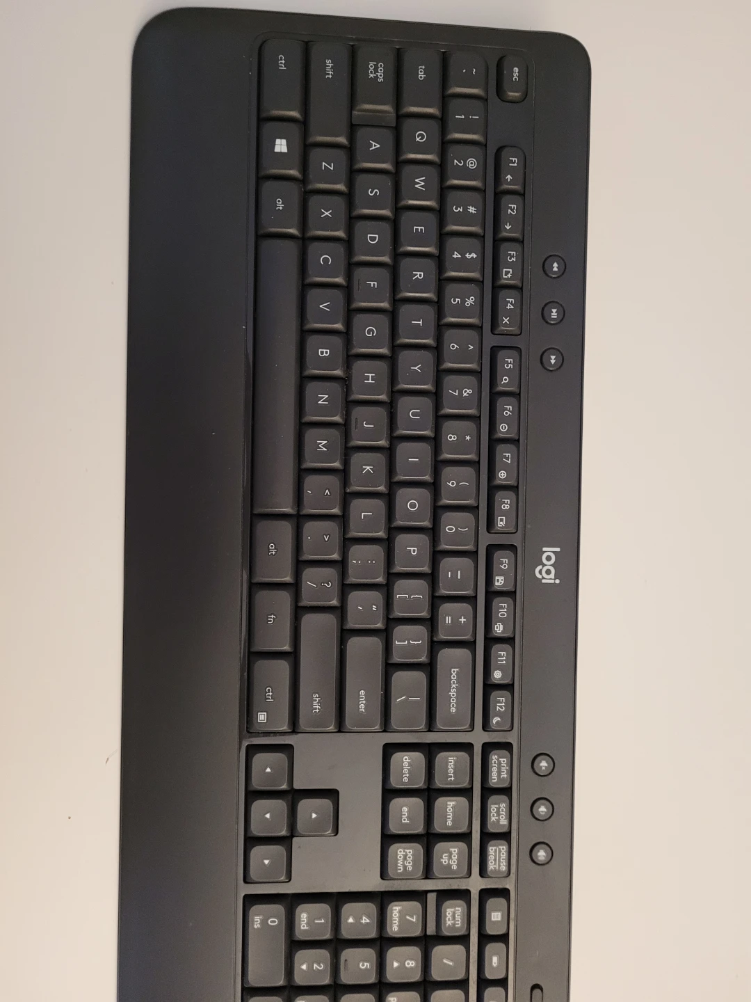 Wireless Logitech keyboard - photo 5