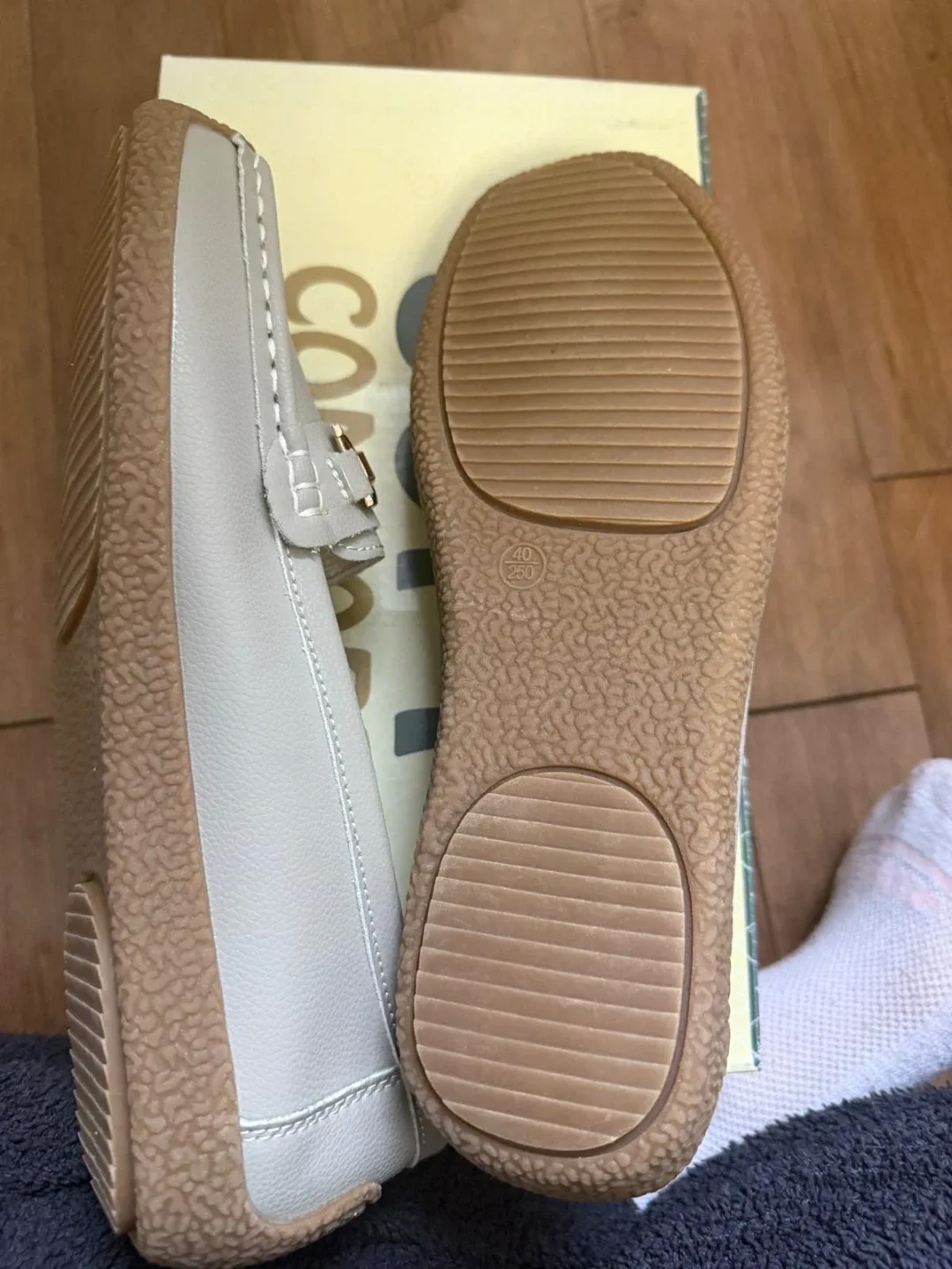 Soft Comfort Elyse Black Loafers - Size 8W