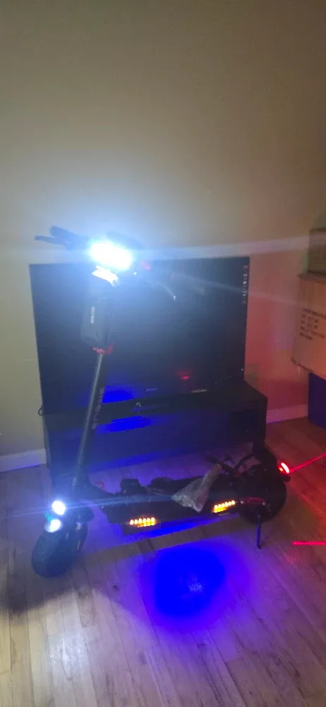 Engwe Y600 Electric Scooter - Like New! image indicator(6)