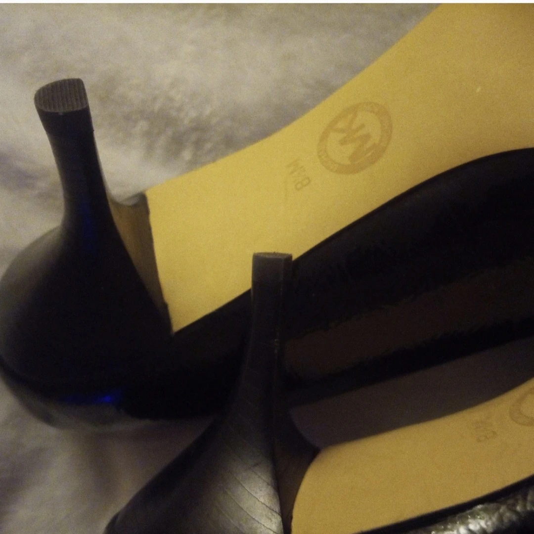 Ladies  Michael Kors  heels - photo 3