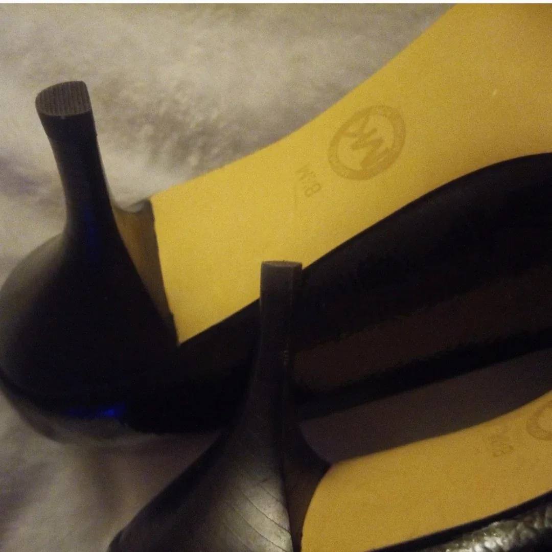 Ladies  Michael Kors  heels image indicator(3)