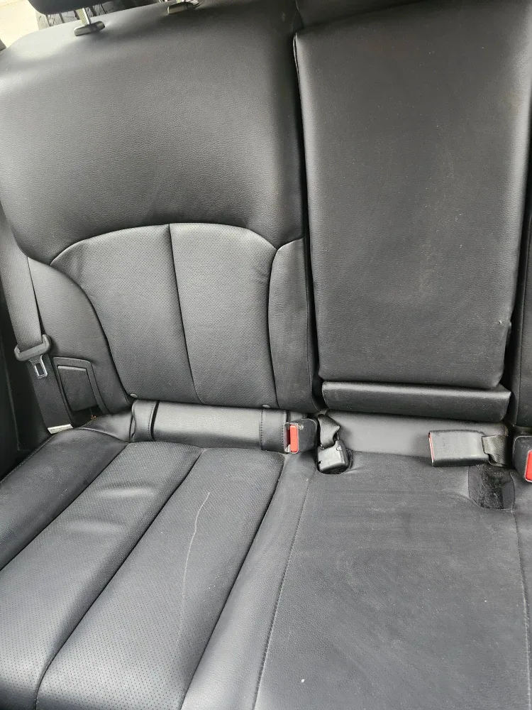 Silver Subaru Outback image indicator(6)