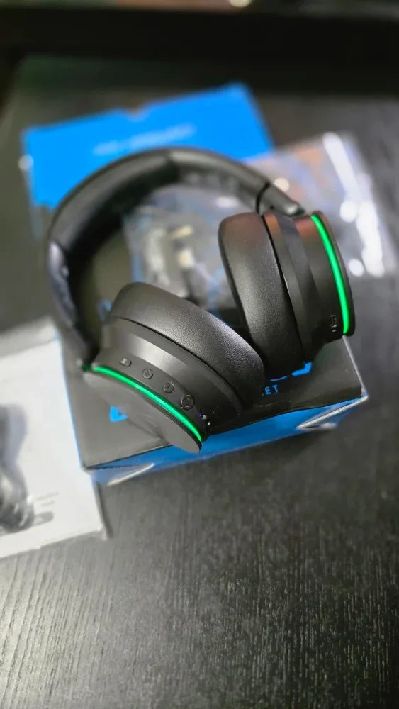 RR Captaim 200 Gaming Headset - Like New! image indicator(3)