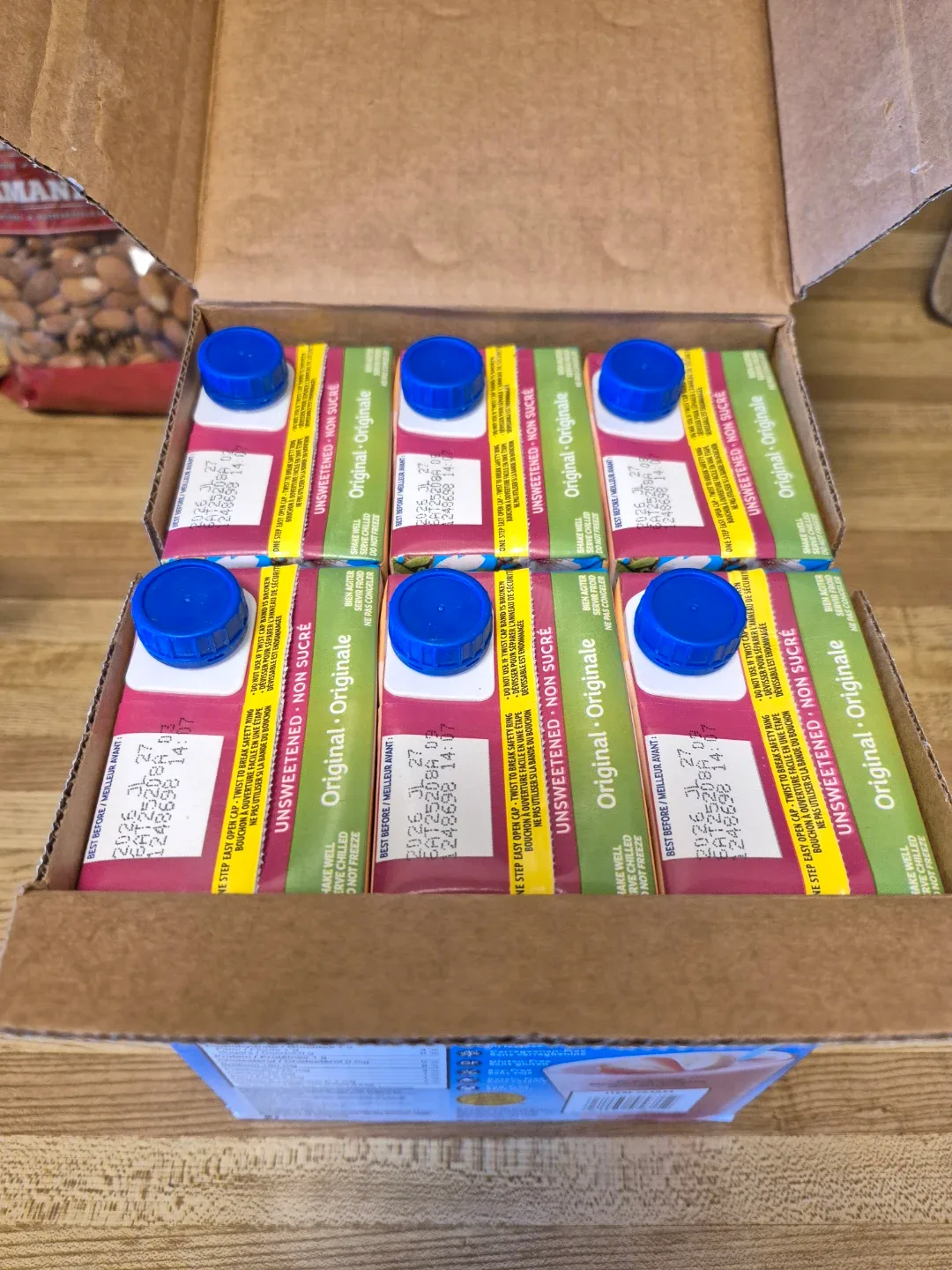 Almond Milk Almond Breeze (6 Cartons Available) image indicator(2)