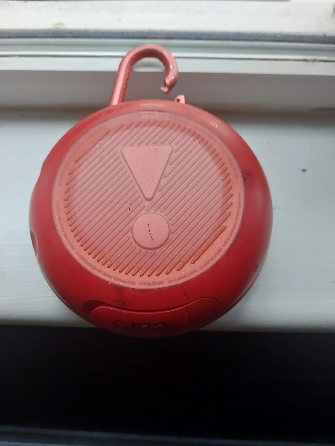 JBL Clip 3 Portable Bluetooth Speaker - Red - photo 2