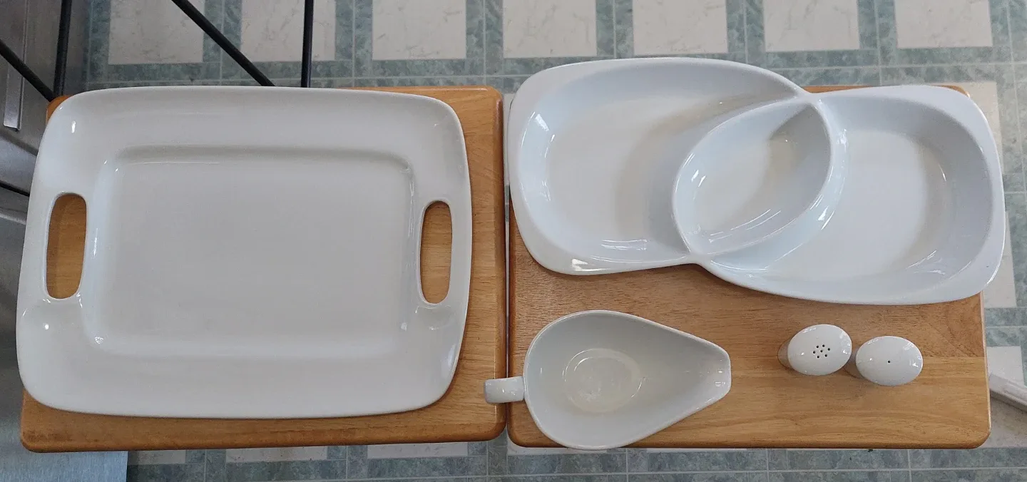 9 piece White Serving Dishes Set image indicator(3)