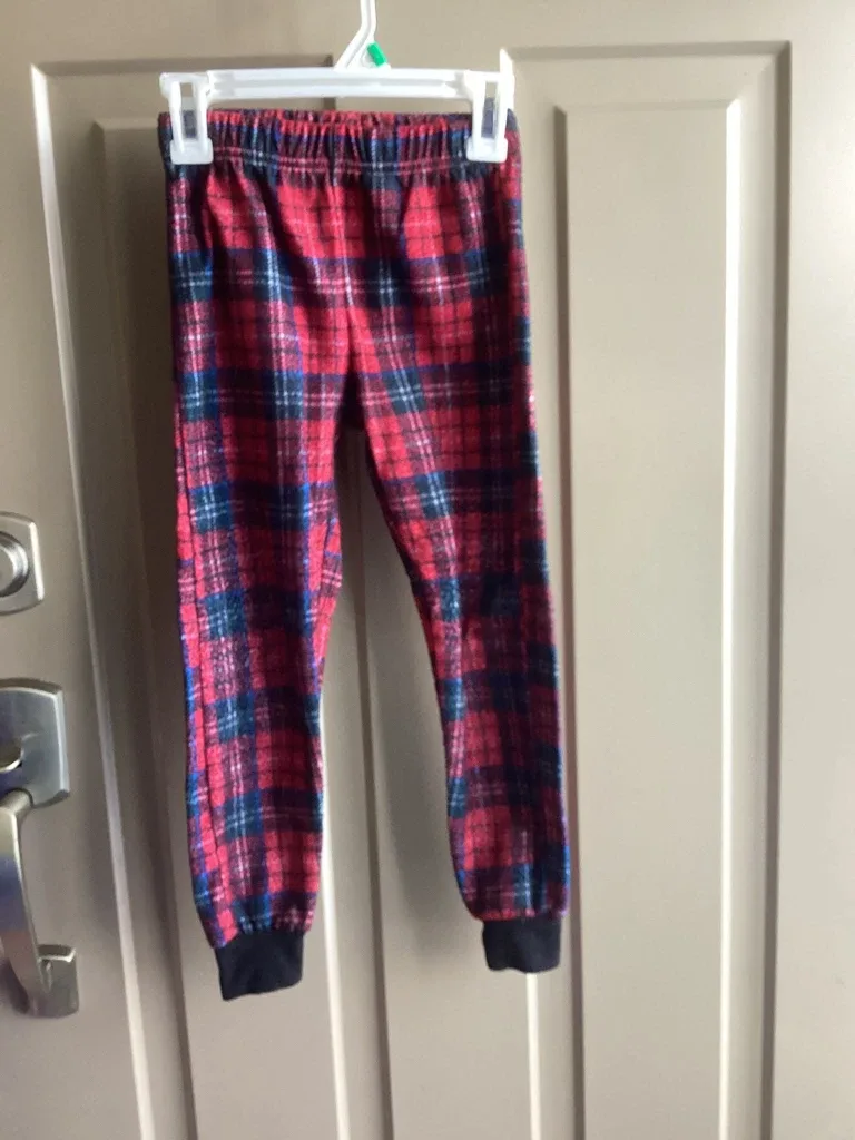 Girls sz 5 pajamas image indicator(2)