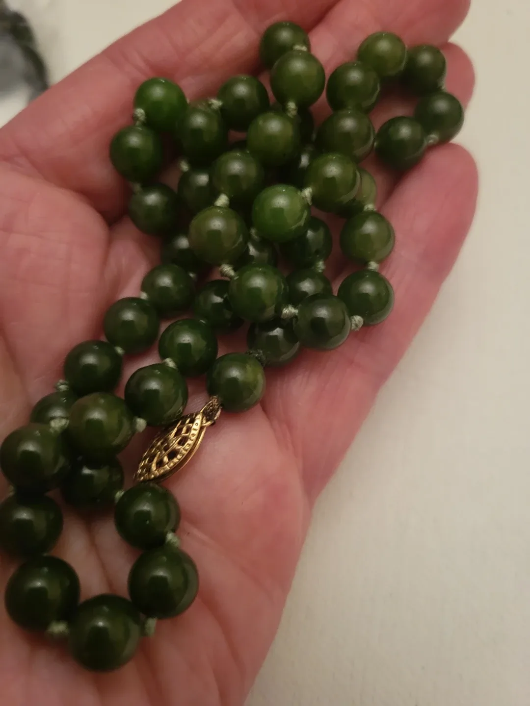 Green Jade Beaded Necklace image indicator(3)