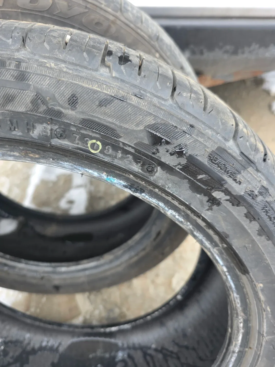 2X Toyo Extensa A/S 225/45R18 Tires image indicator(3)