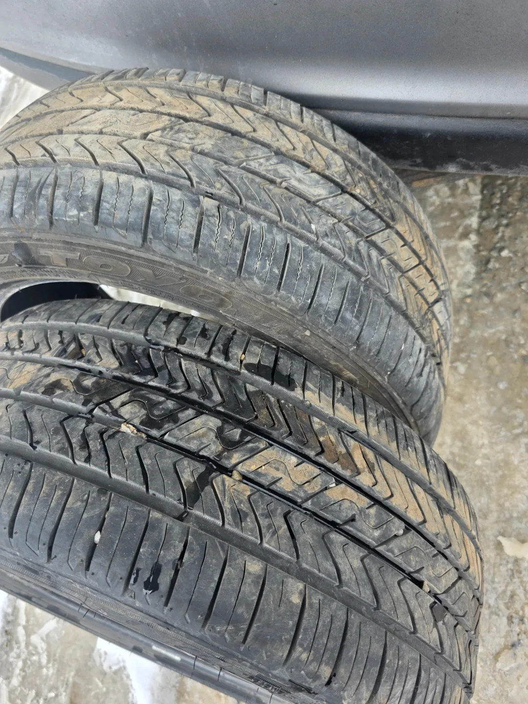 2X Toyo Extensa A/S 225/45R18 Tires image indicator(4)