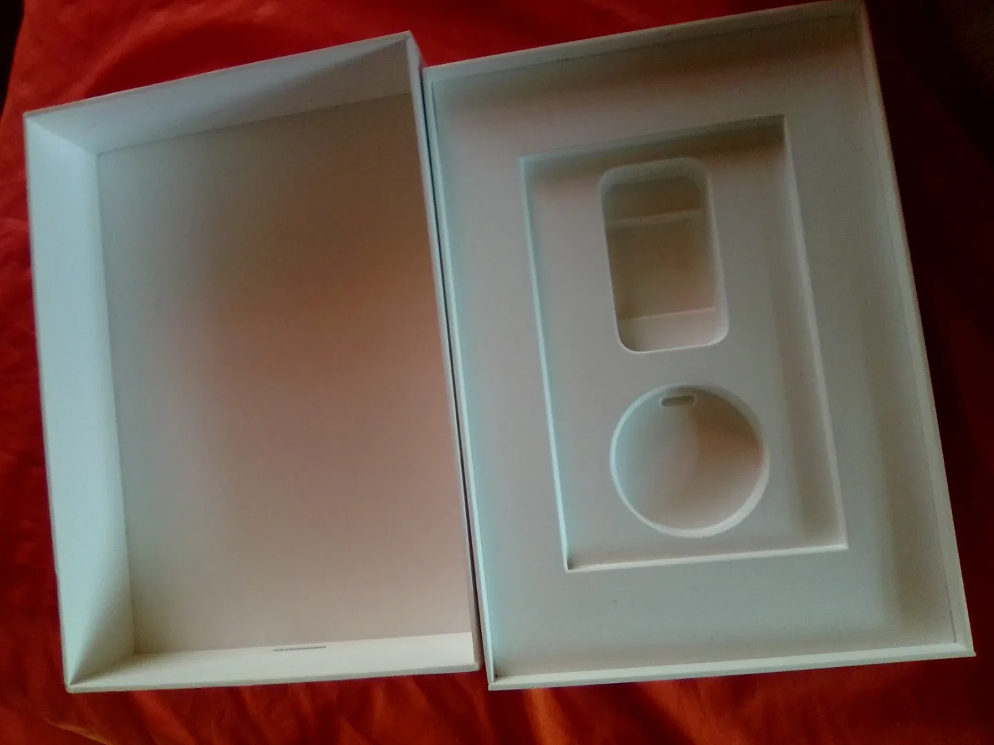 New iPad 9th Generation 64GB Wi-Fi Box Only image indicator(4)