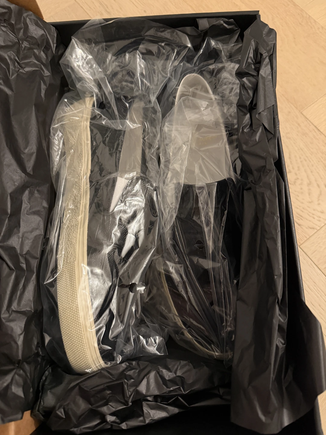 Saint Laurent Black Leather Slip-On Sneakers - photo 3