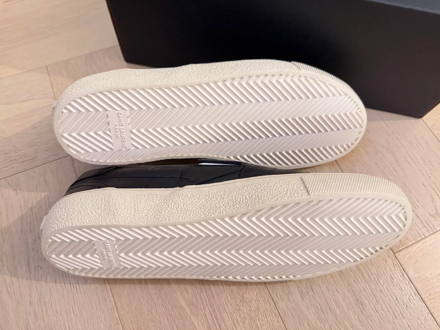 Saint Laurent Black Leather Slip-On Sneakers image indicator(7)