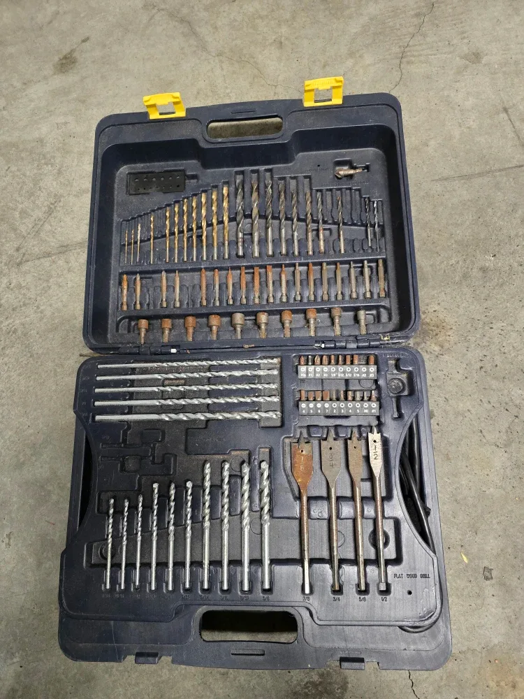 Mastercraft Drill and Drill Bit Set image indicator(2)