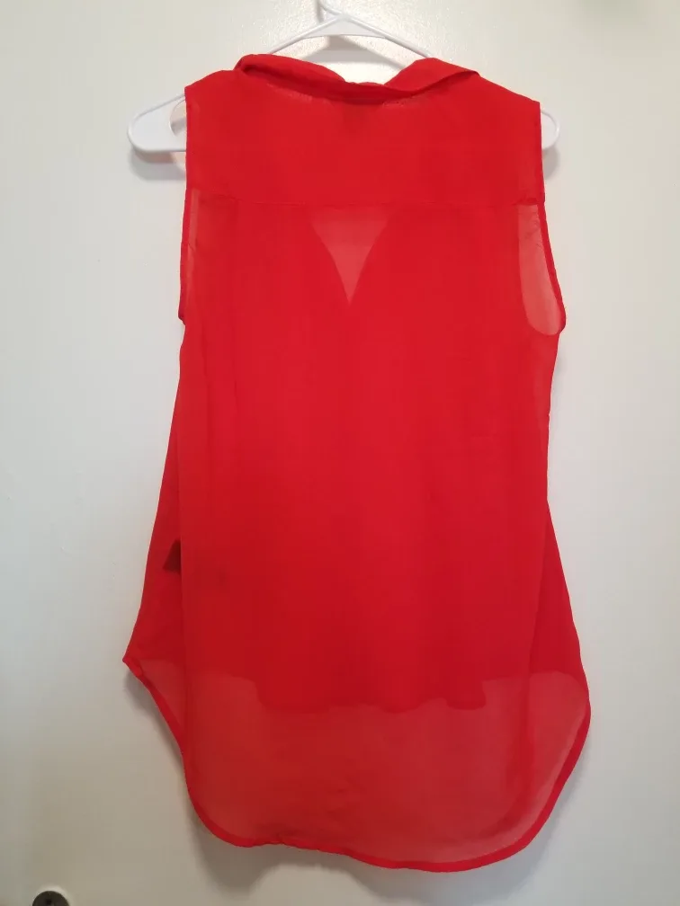 H&M Red Sleeveless Blouse - Size 6 image indicator(2)