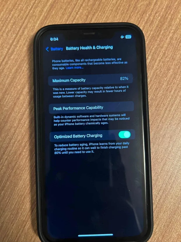 iPhone 11 Black 128GB image indicator(2)