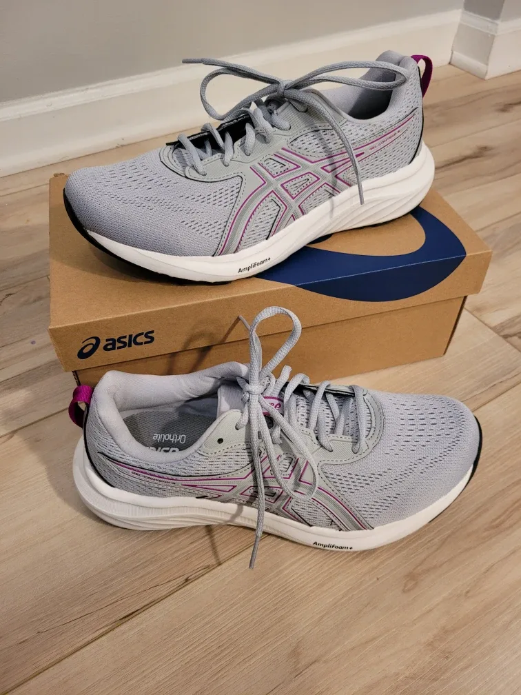 Asics GEL-NIMBUS Running Shoe - Women's Size 9 Wide image indicator(10)