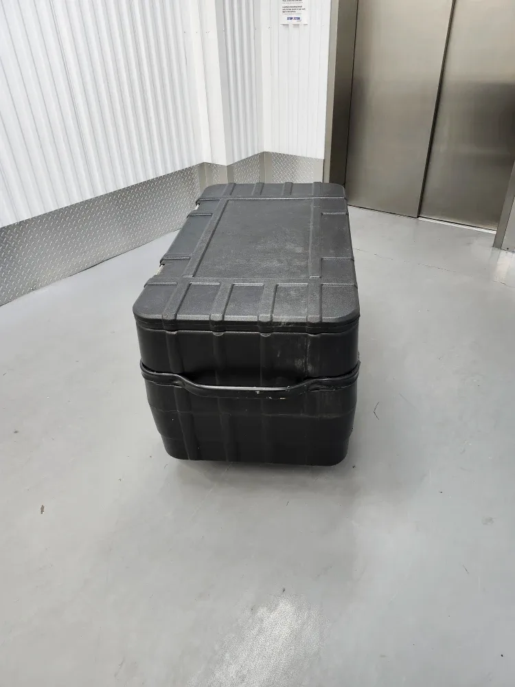 Large Storage bin / Husky Job Box with Master locks image indicator(3)