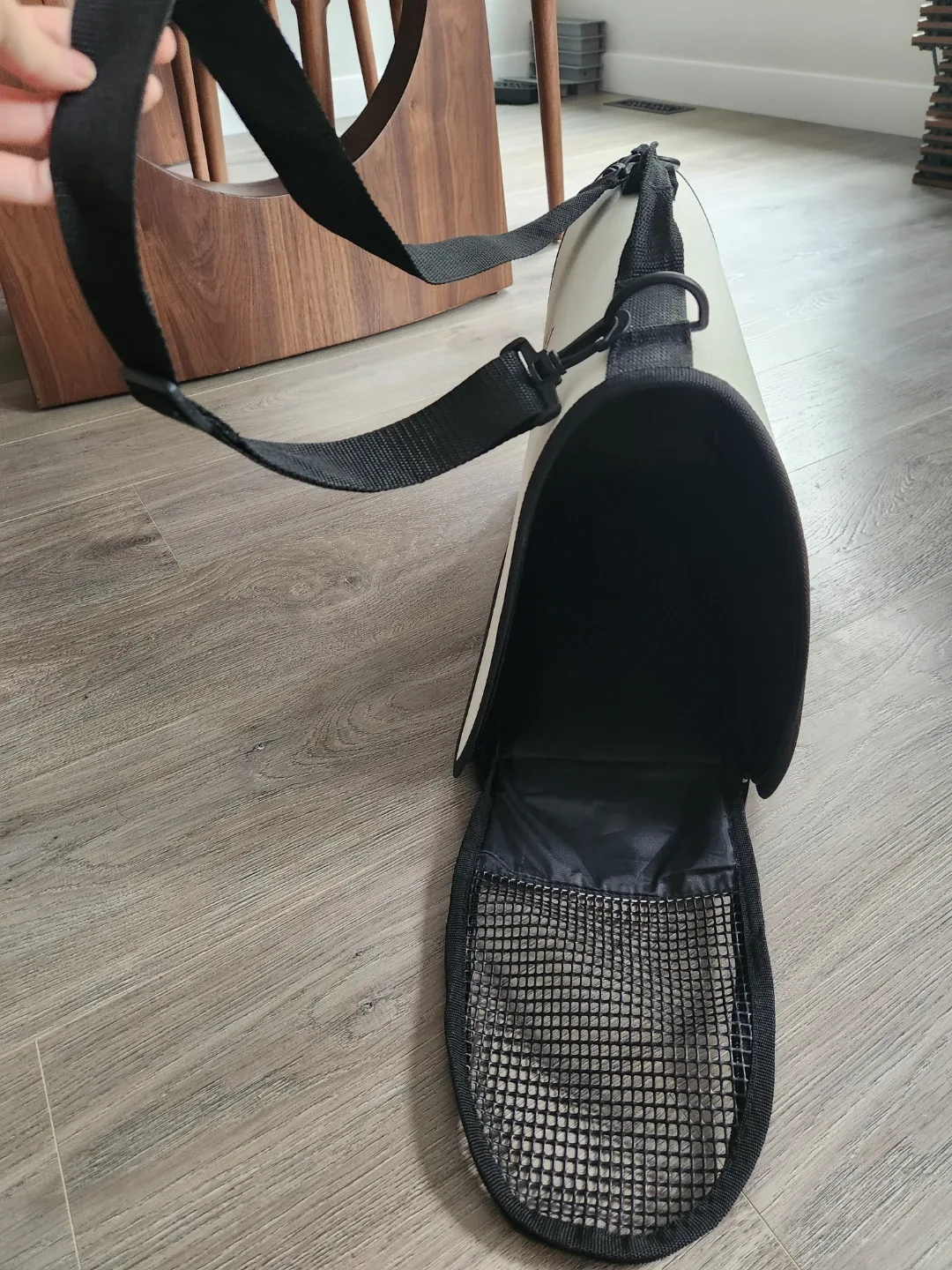 Pet Carrier - Beige & Black image indicator(5)