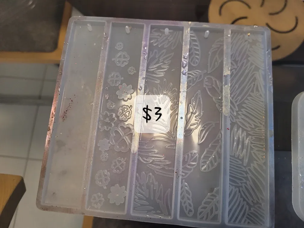 Silicone Resin Molds for Crafts image indicator(2)