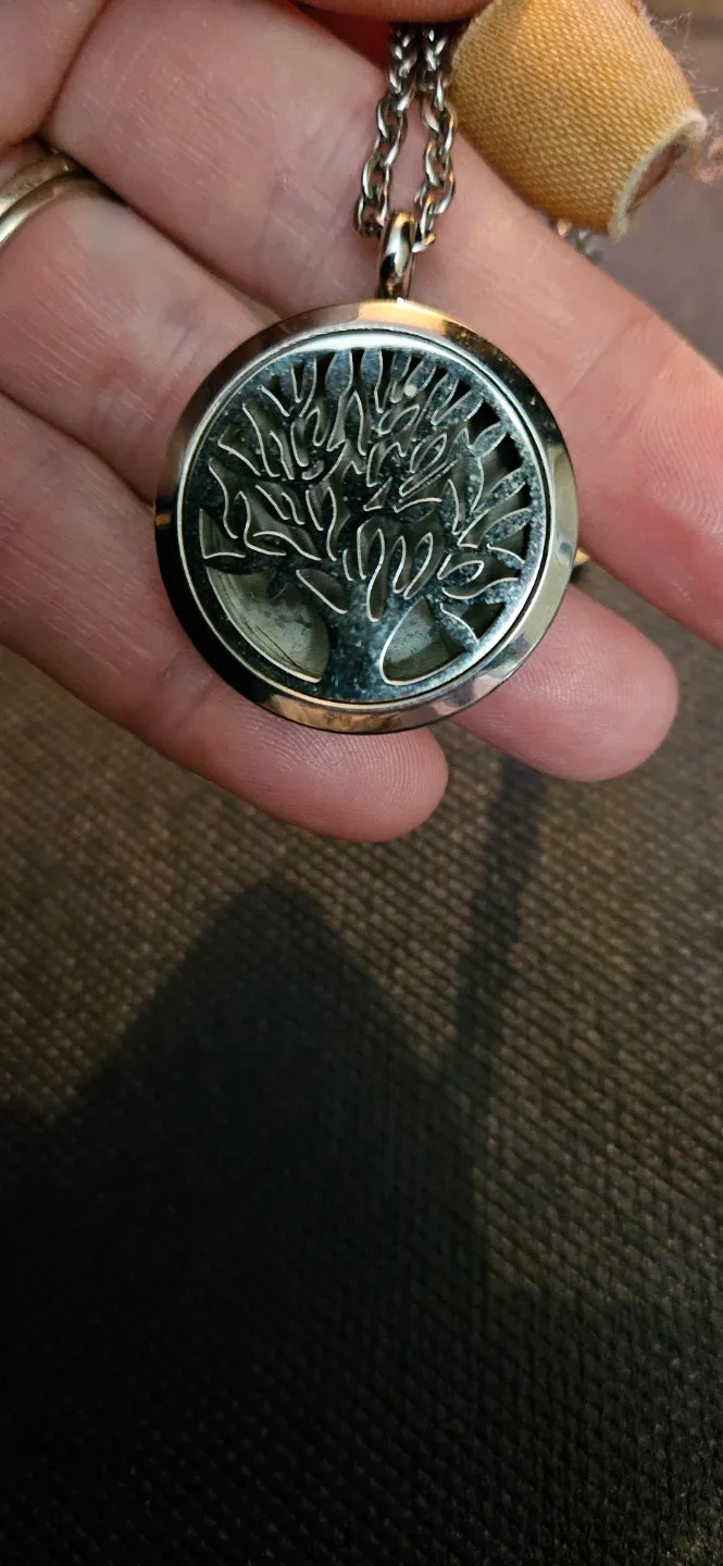 Young Living Necklace with Pendant /Disc for oils image indicator(2)