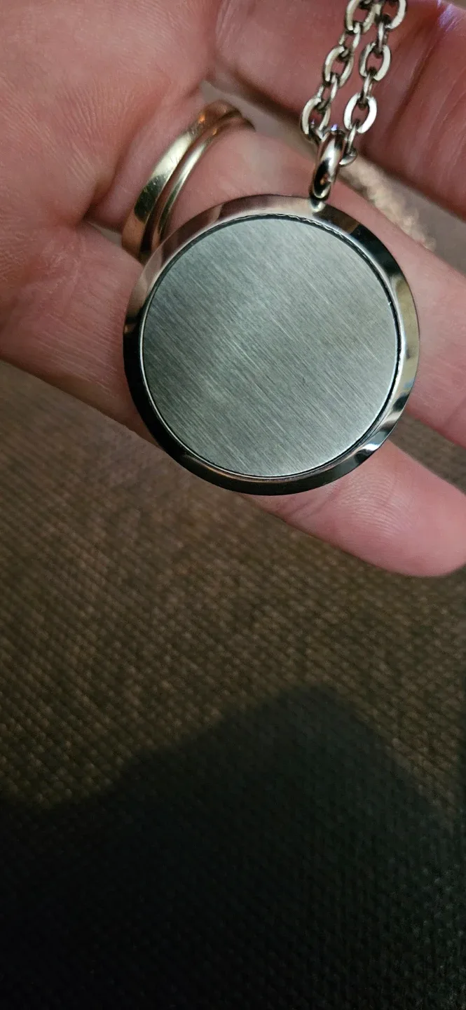 Young Living Necklace with Pendant /Disc for oils image indicator(3)