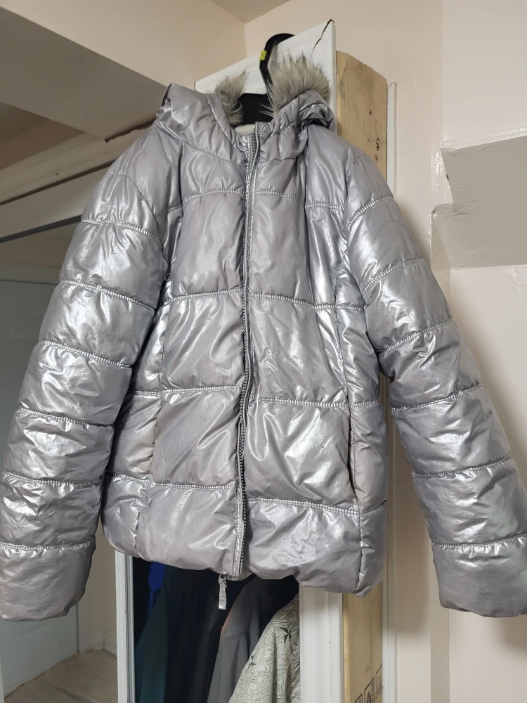 Silver Puffer Jacket with Faux Fur Hood - photo 2