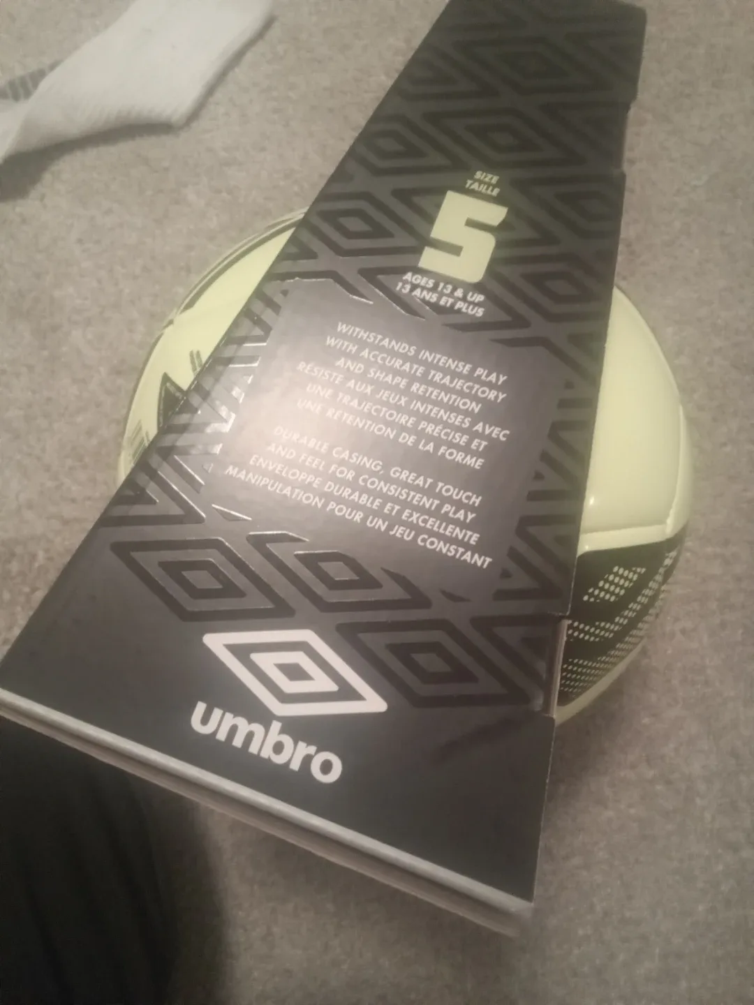 Umbro Soccer Ball Size 5 - New in Box! image indicator(2)