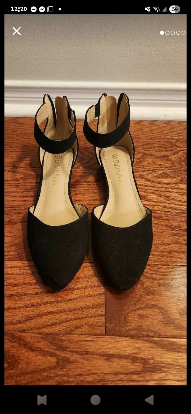 Dream Pairs Black Ankle Strap Flats - Size 5-5.5 thumbnail