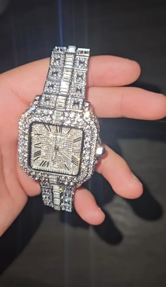 Moissanite watch image indicator(2)