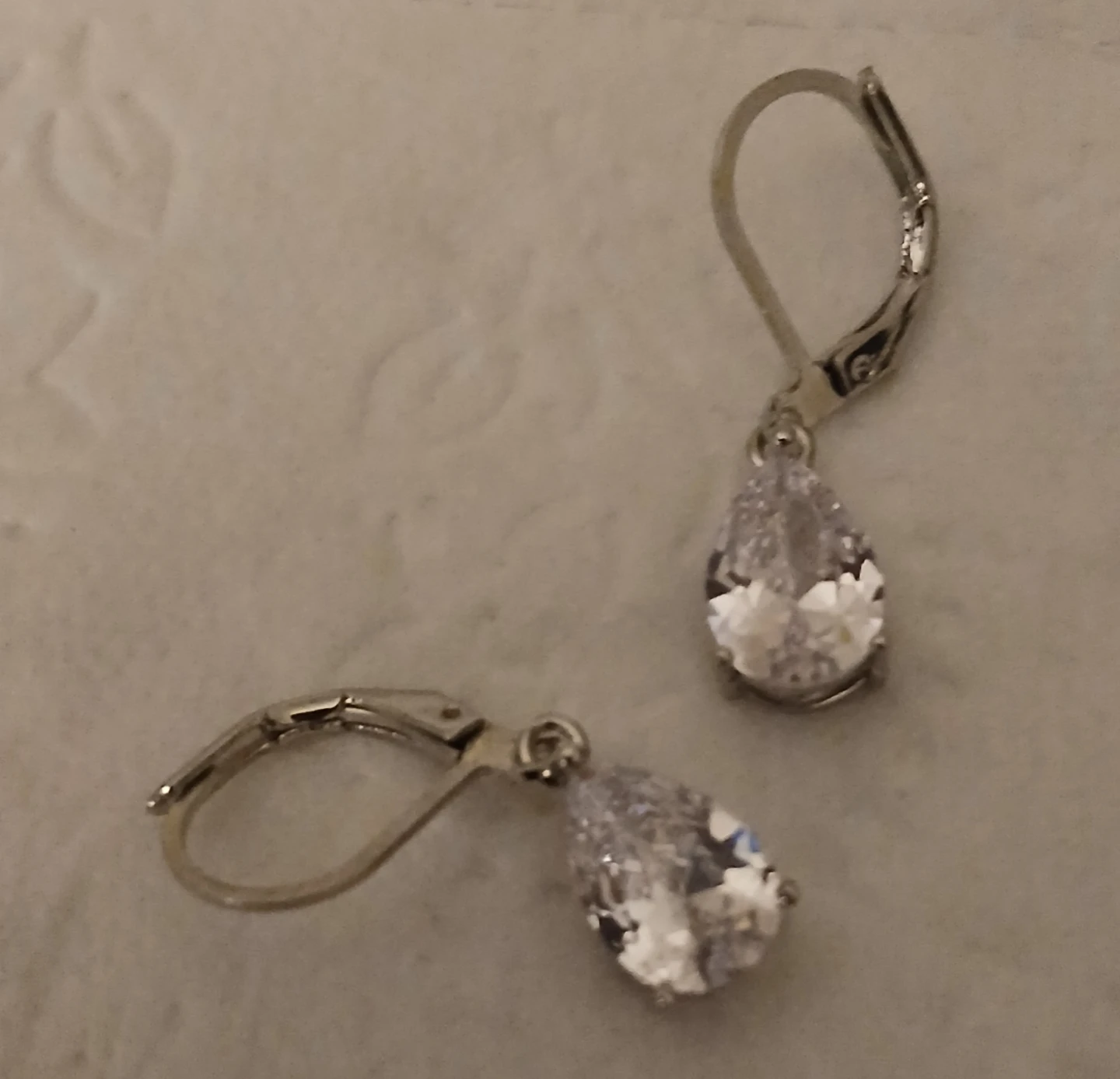 Tear drop earrings/sterlimg.silver closures