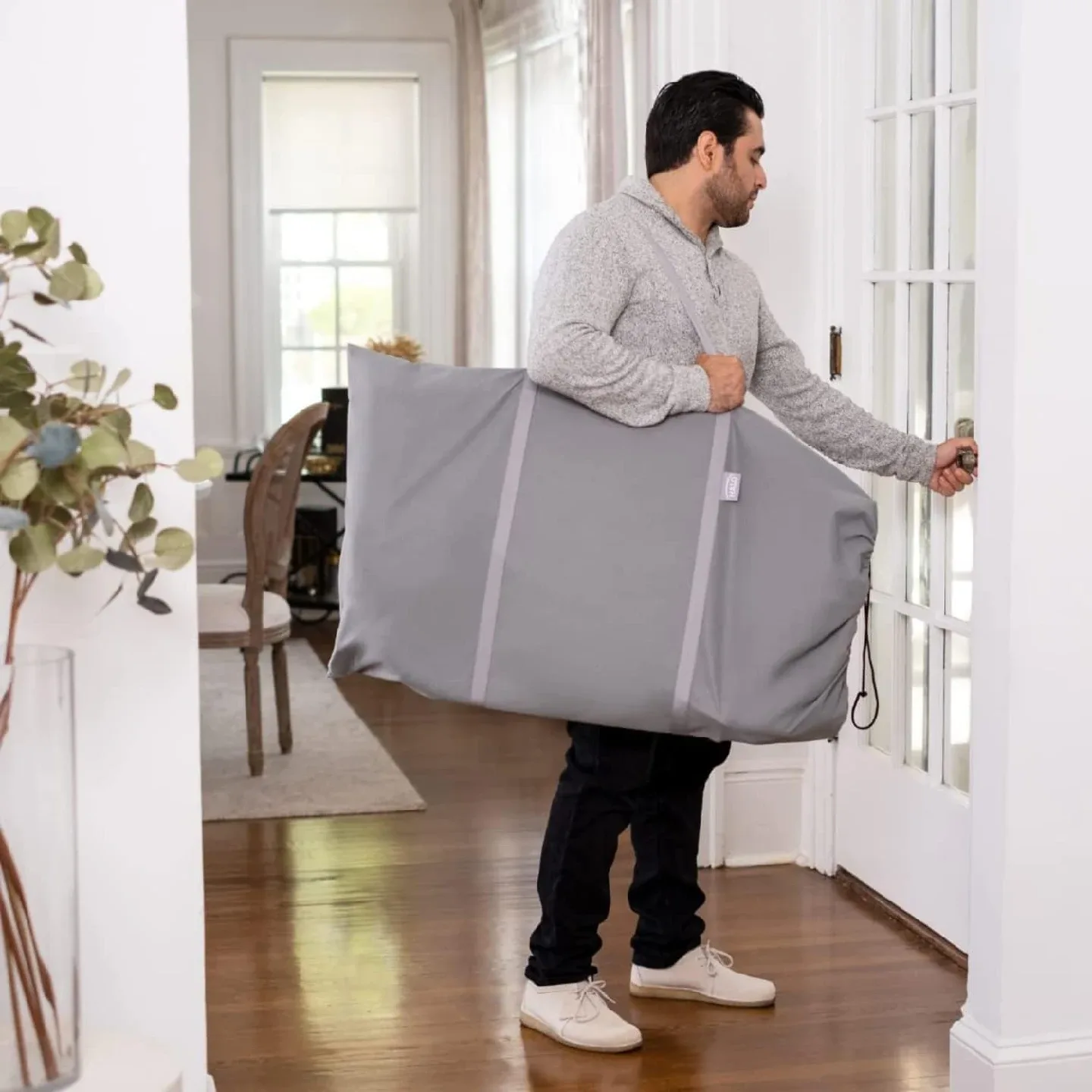 BRAND NEW IN BOX - HALO Baby Bassinet image indicator(6)