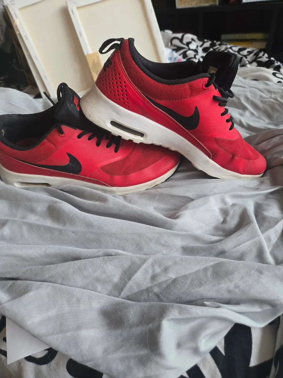 Nike Air Max Thea Red Sneakers - US 8.5 image indicator(2)