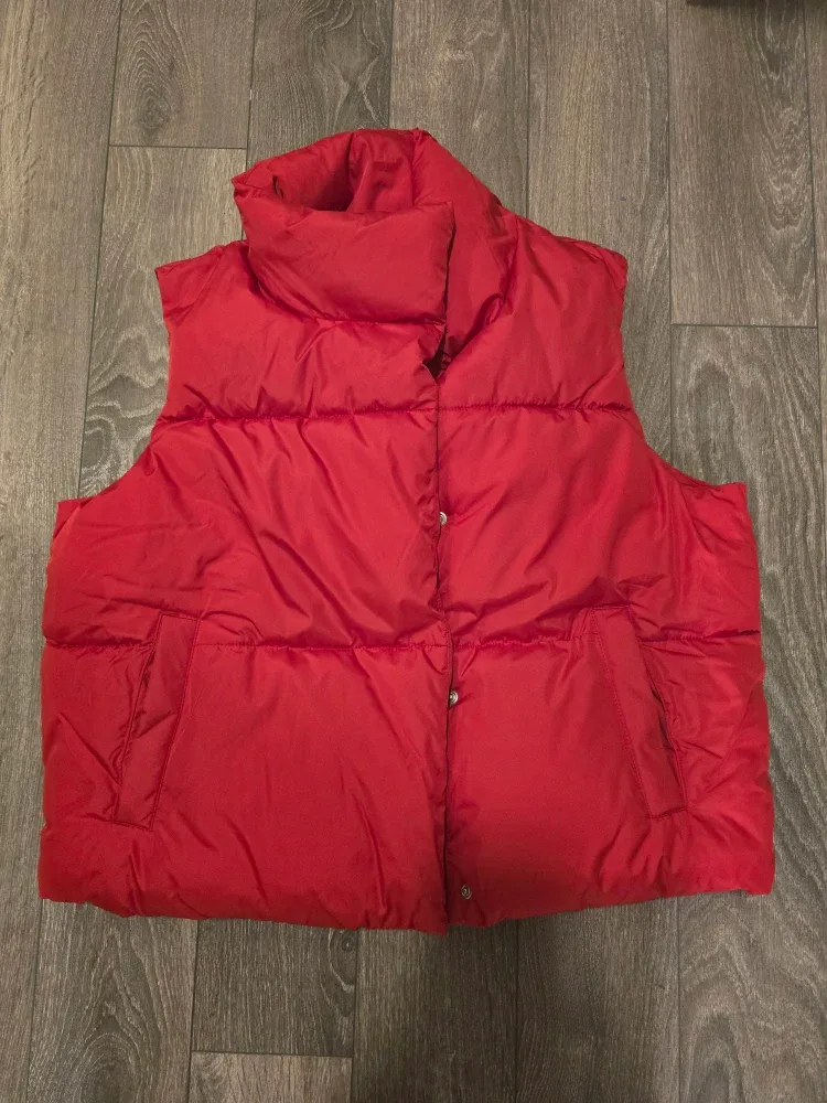 Old Navy Red Puffer Vest - Size S