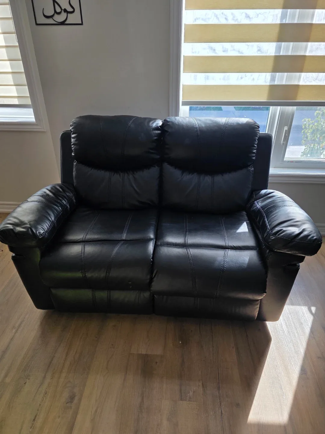 Black Leather Reclining Sofa Set image indicator(6)