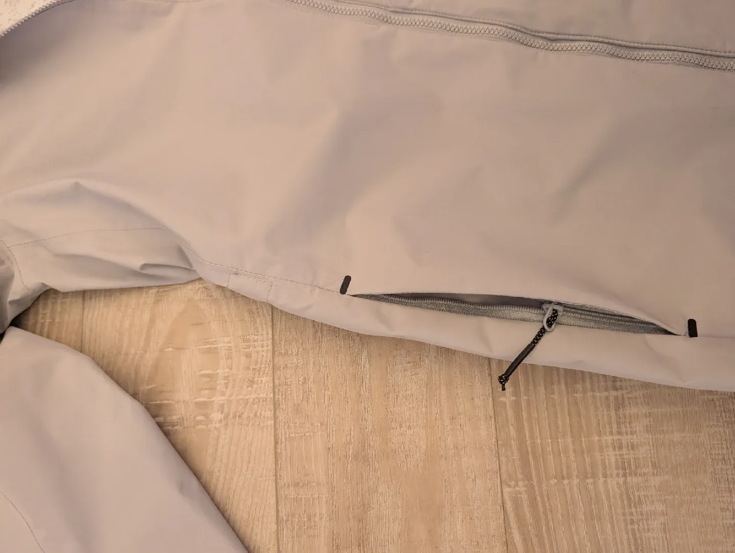 Lolë Women's Waterproof Jacket - Size S image indicator(3)