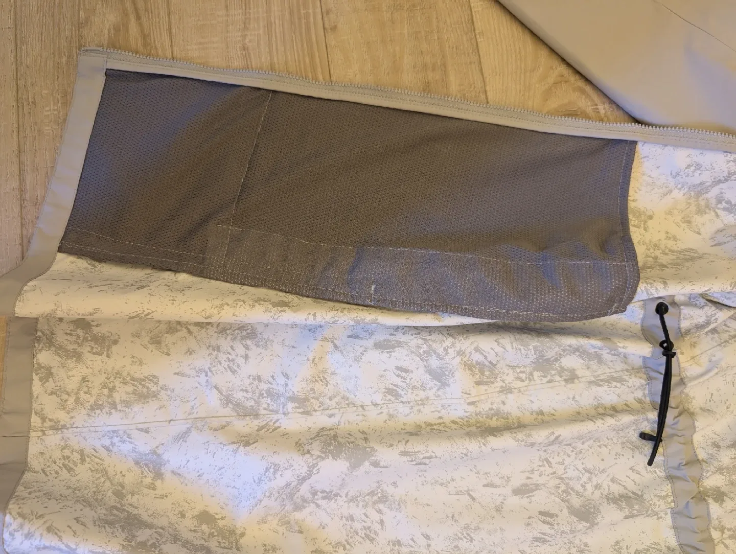 Lolë Women's Waterproof Jacket - Size S image indicator(4)