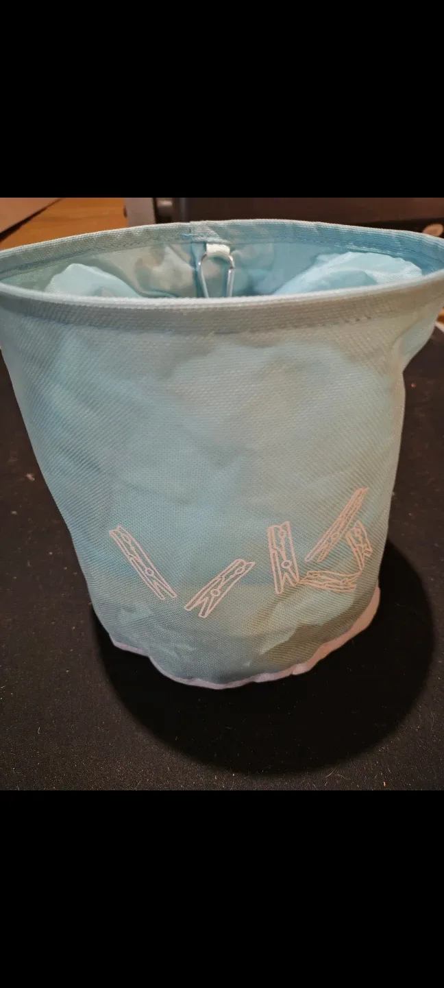 Clothes Peg Storage Bag with pins image indicator(3)