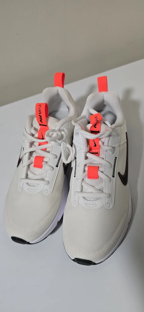 Nike Air Max white running shoes - photo 2
