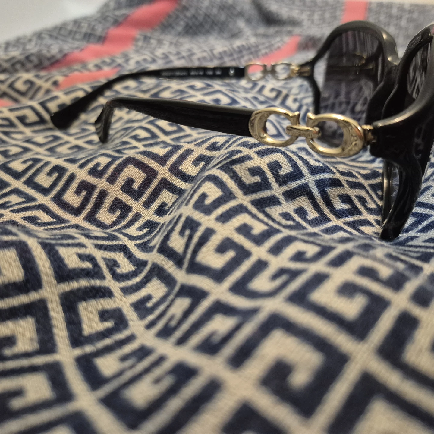 Coach Sunglasses with Case - photo 2