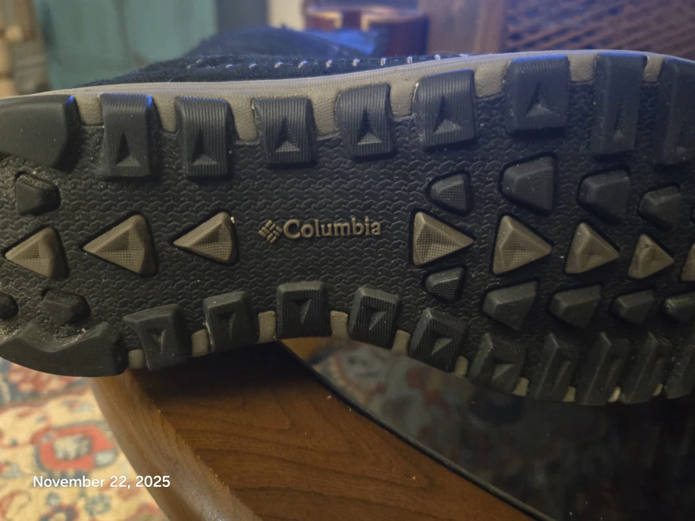 Size 8 Ladies Columbia Suede Boots - photo 5