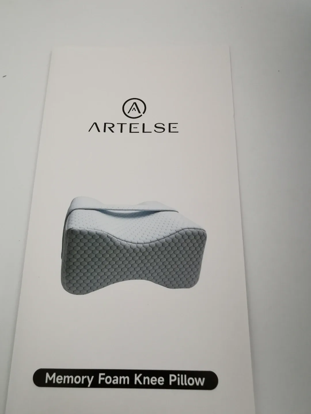 Extra Large Artelse Knee Pillow 12.2" x 11.4" x 6.7" image indicator(4)