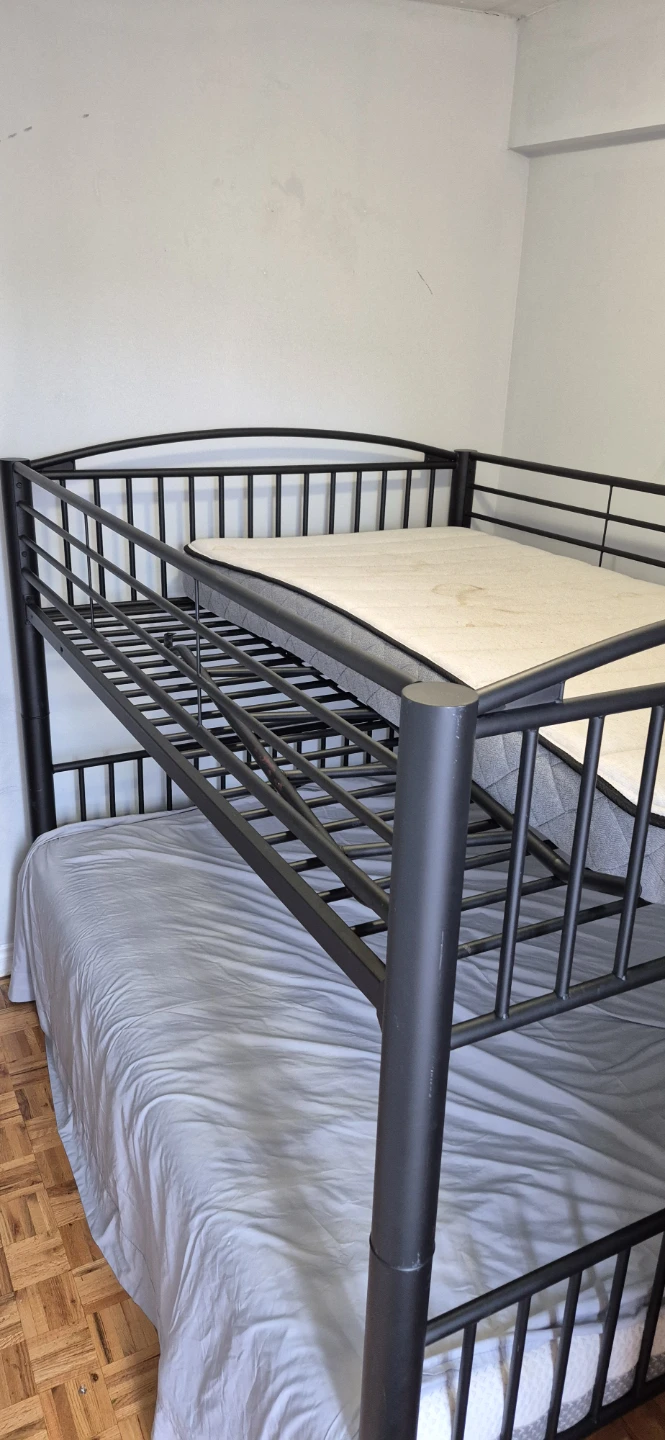 Full over Full Bunk bed